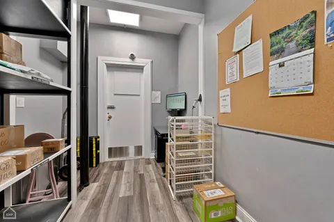 $325,000 | 559 West Surf Street, Unit 306, Chicago, IL 60657