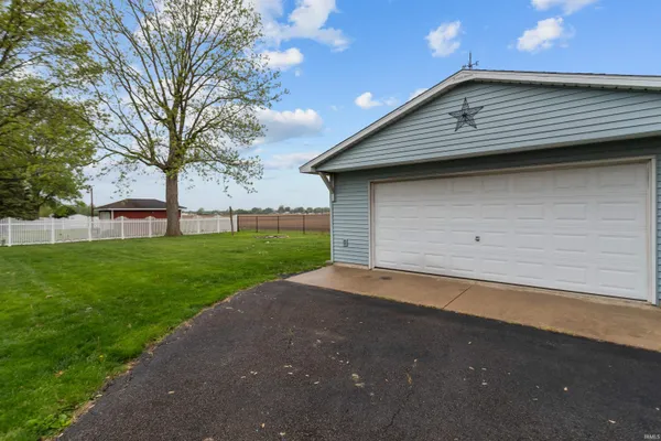 $315,000 | 936 East Center Road, Kokomo, IN 46902