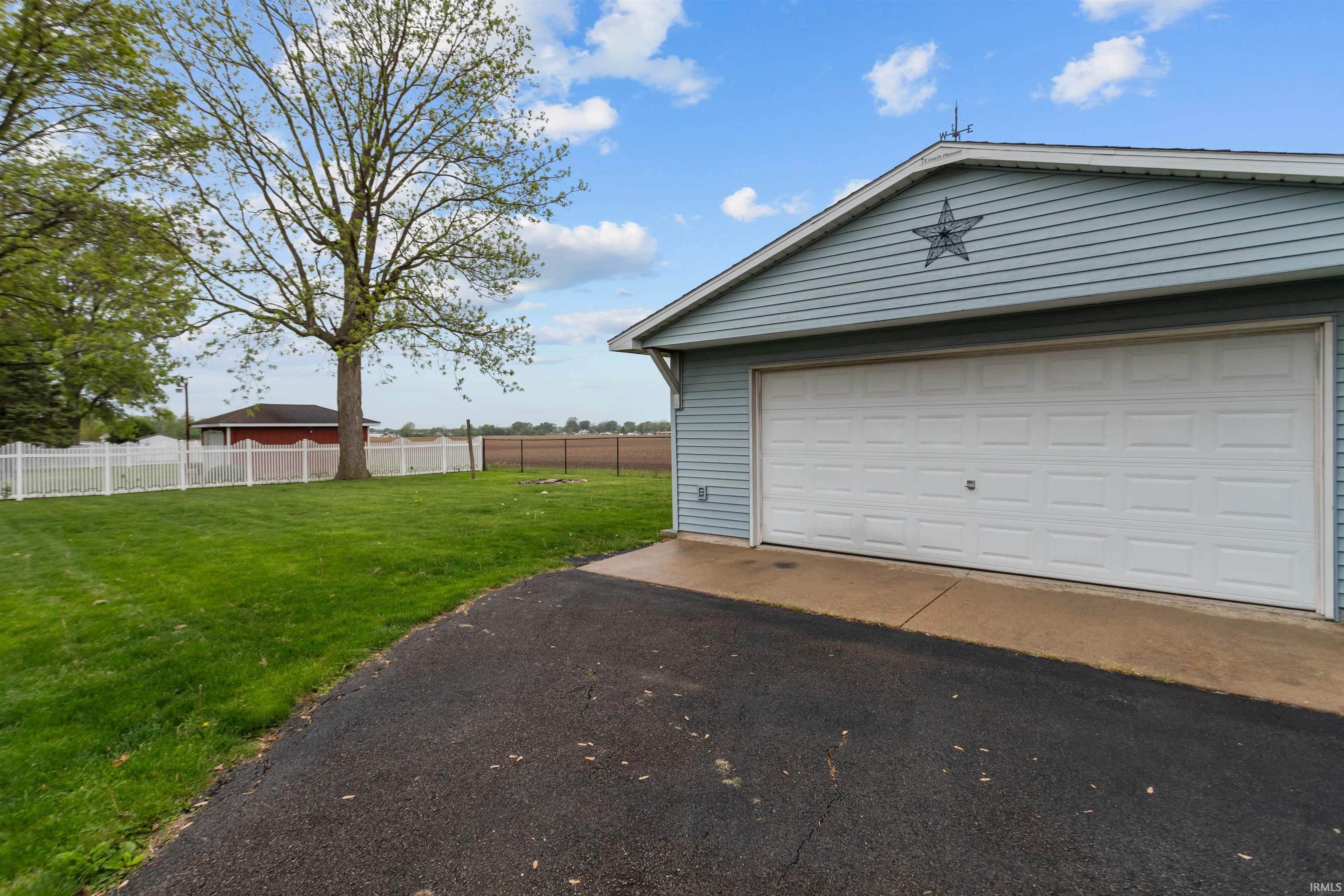 936 East Center Road Kokomo, IN 46902 - Photo 9 of 36