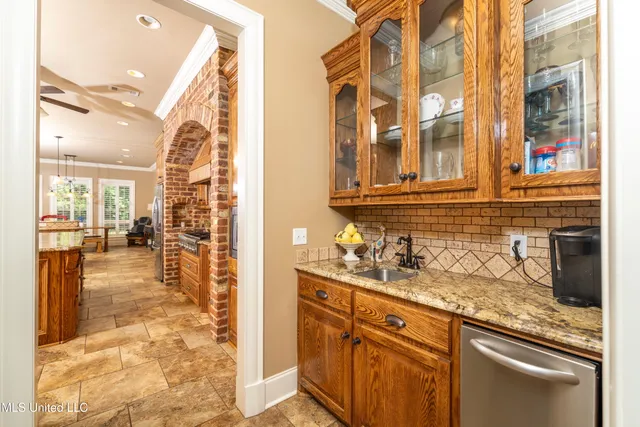 $750,000 | 230 Eastwood Drive, Brandon, MS 39042