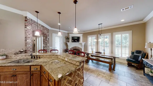 $750,000 | 230 Eastwood Drive, Brandon, MS 39042