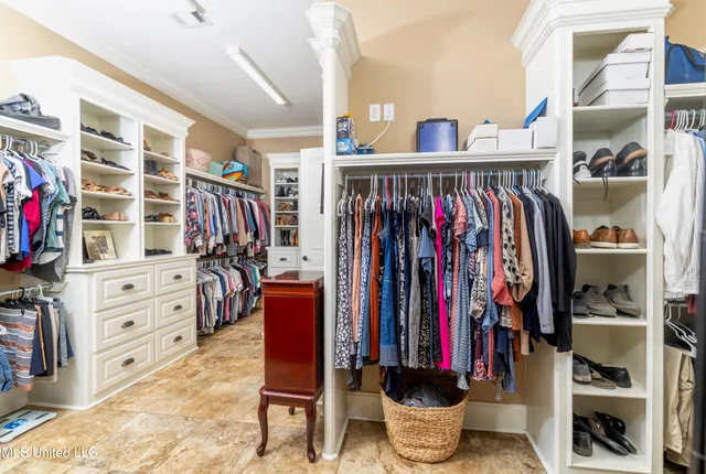 $750,000 | 230 Eastwood Drive, Brandon, MS 39042