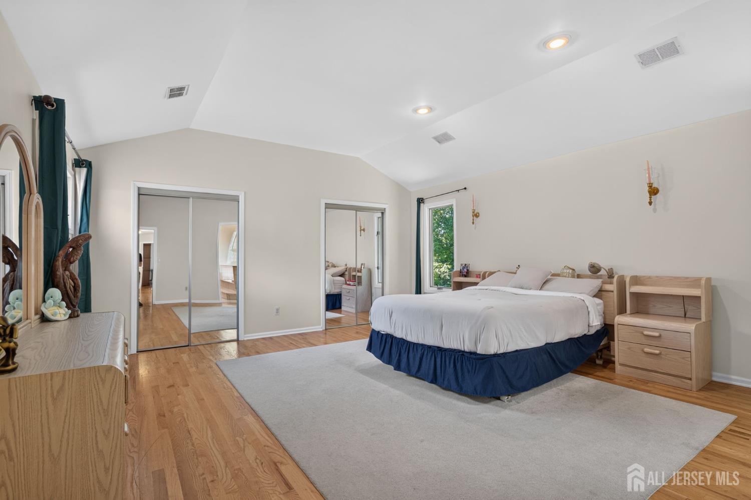 14 Gallo Way Edison, NJ 08820 - Photo 22 of 38