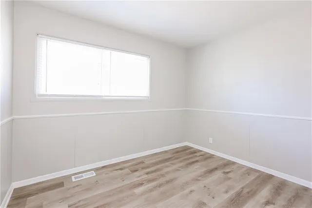 $1,585 | 413 North Seminole Drive, Unit D, Independence, MO 64056