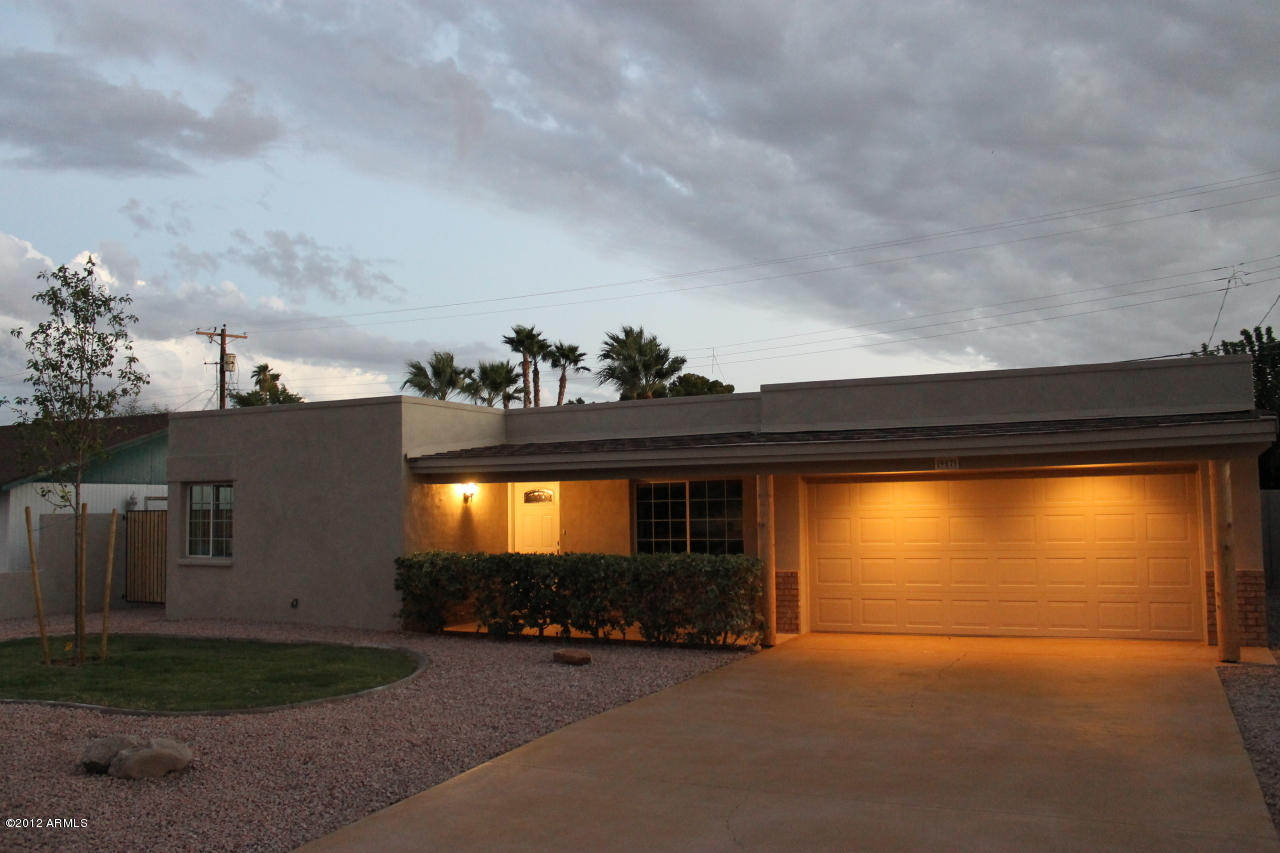 957 East McKellips Road Tempe, AZ 85288 - Photo 1 of 10 HOUSE FRONT