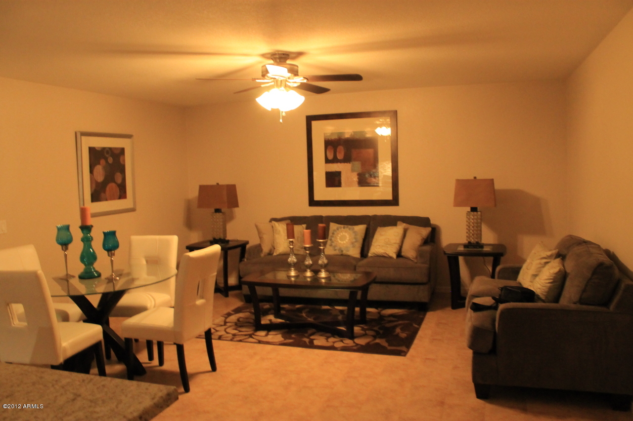 957 East McKellips Road Tempe, AZ 85288 - Photo 4 of 10 LIVING ROOM
