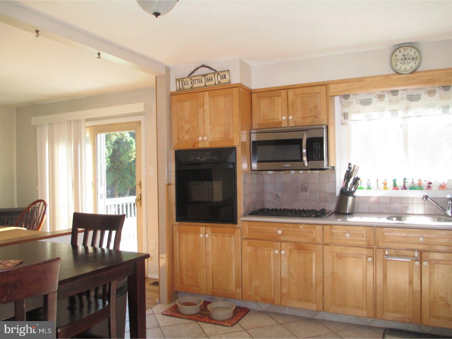 15 Bayberry Road Ewing, NJ 08618 - Photo 5 of 22
