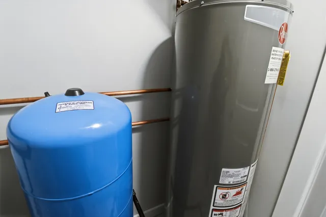 $250,000 | 39470 North Woodland Avenue, Antioch, IL 60002