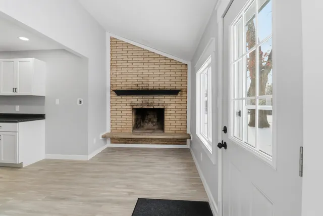 $250,000 | 39470 North Woodland Avenue, Antioch, IL 60002