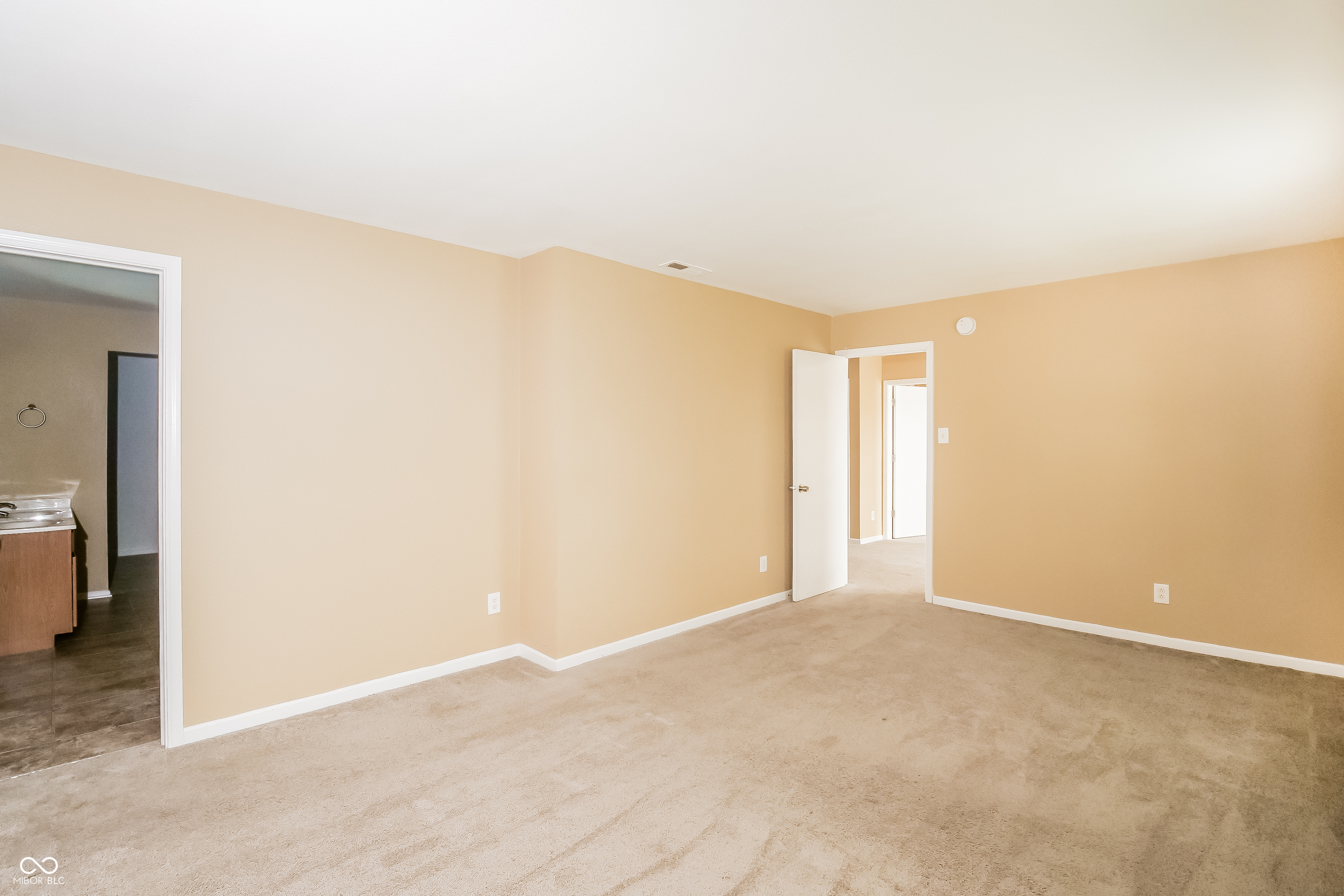 8118 Gathering Lane Indianapolis, IN 46259 - Photo 11 of 17