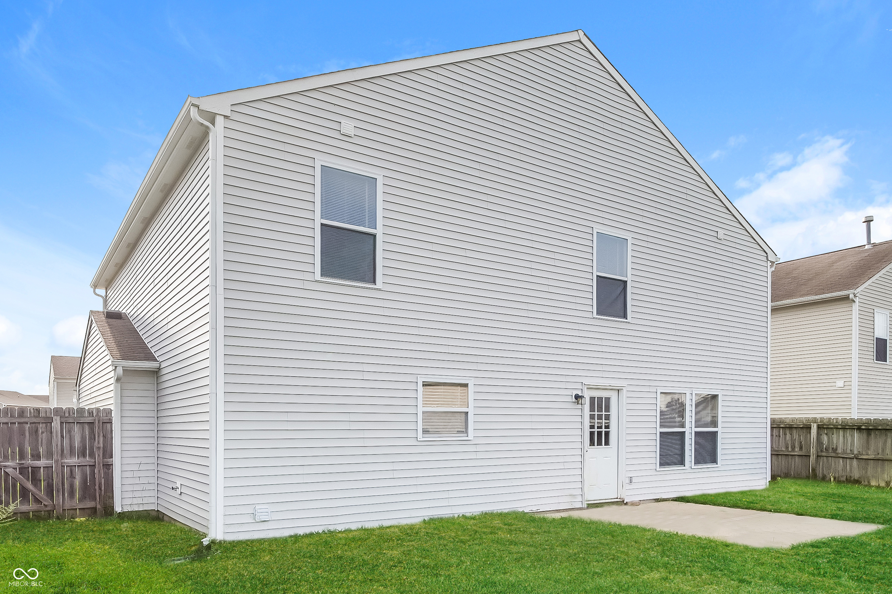 8118 Gathering Lane Indianapolis, IN 46259 - Photo 15 of 17