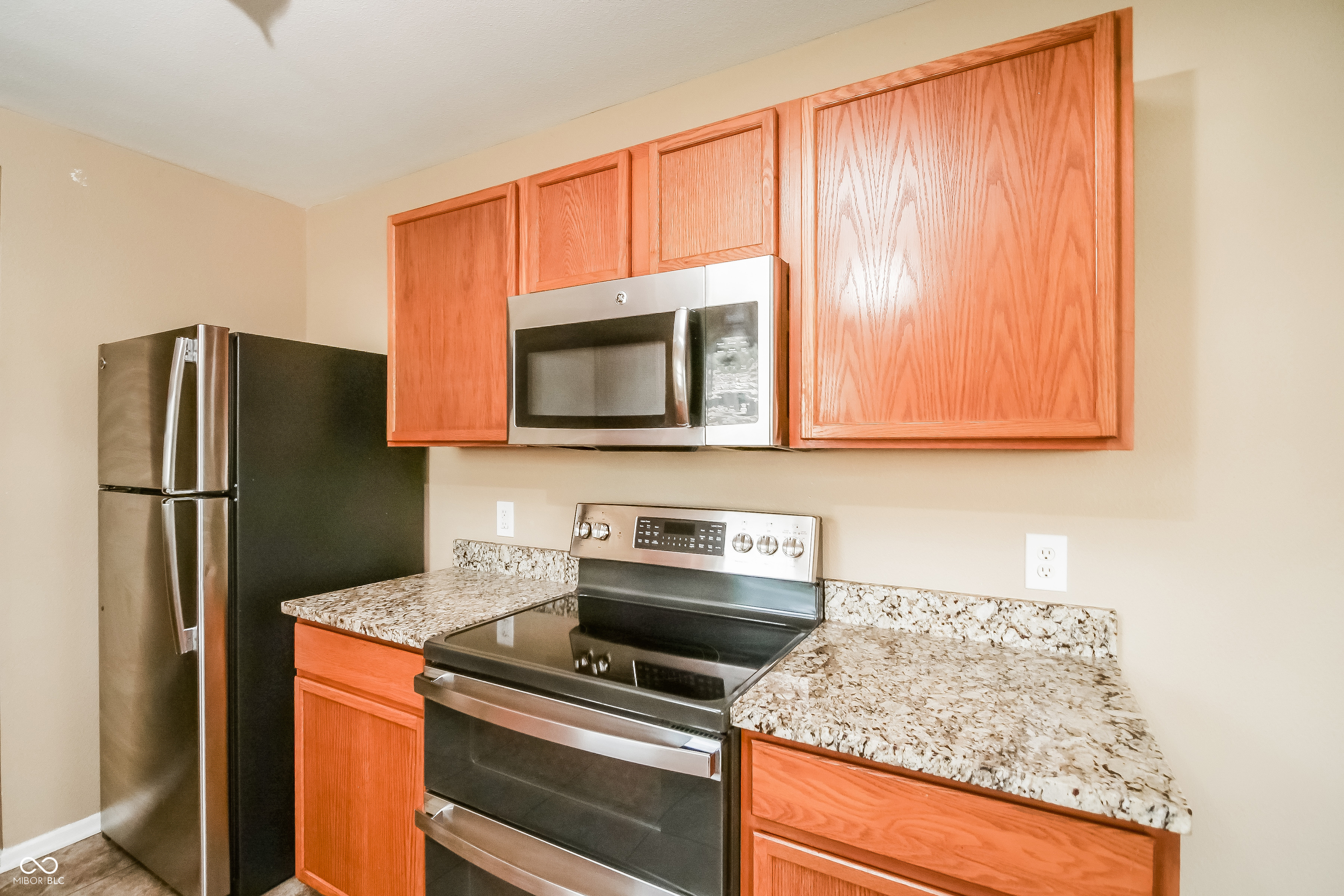 8118 Gathering Lane Indianapolis, IN 46259 - Photo 8 of 17