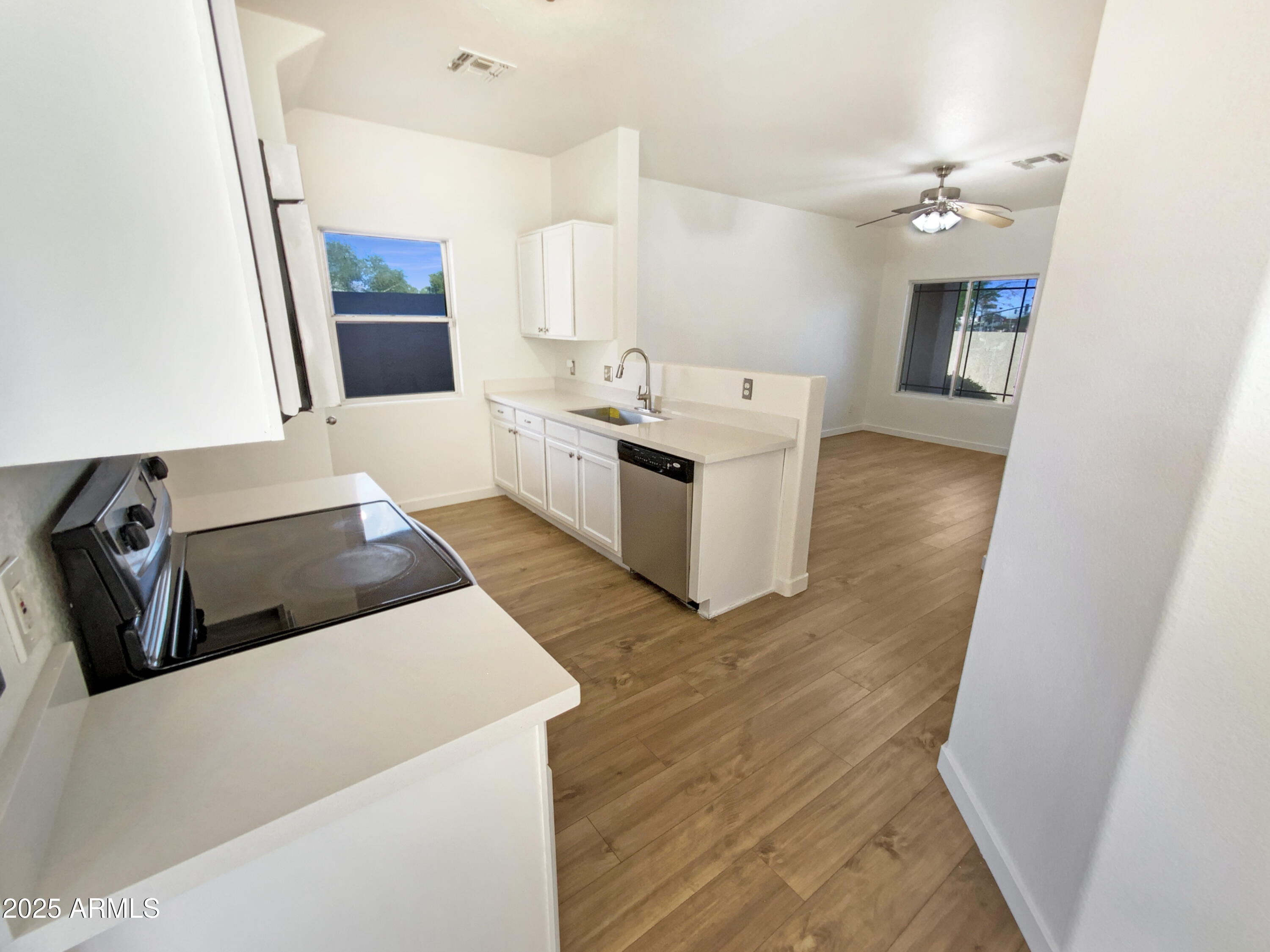 13106 West Calavar Road Surprise, AZ 85379 - Photo 9 of 24 listing_8