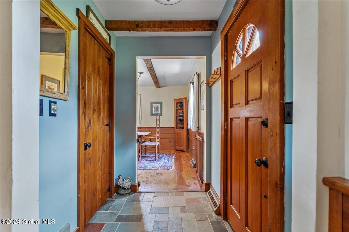 142 Jones Road Amsterdam, NY 12010 - Photo 2 of 33 16-142 JONES RD-23