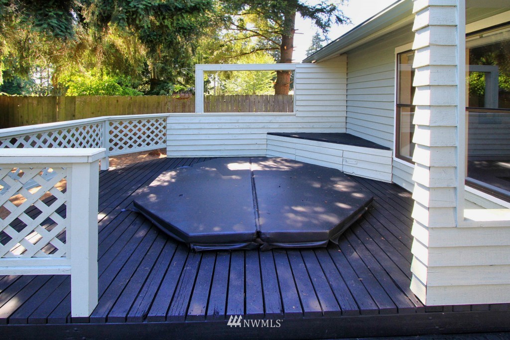 2207 Northeast 27th Street Renton, WA 98056 - Photo 14 of 15