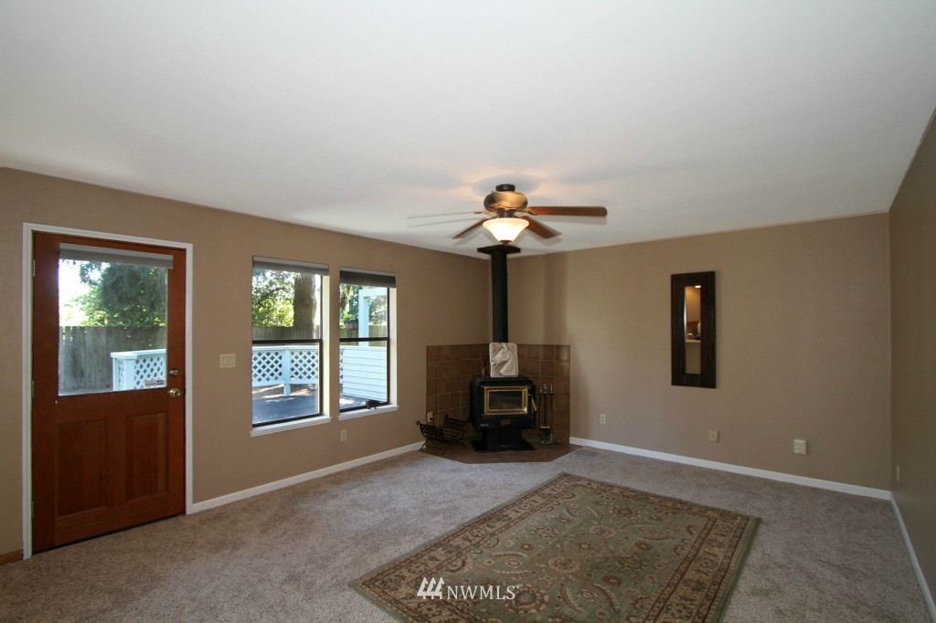 2207 Northeast 27th Street Renton, WA 98056 - Photo 6 of 15