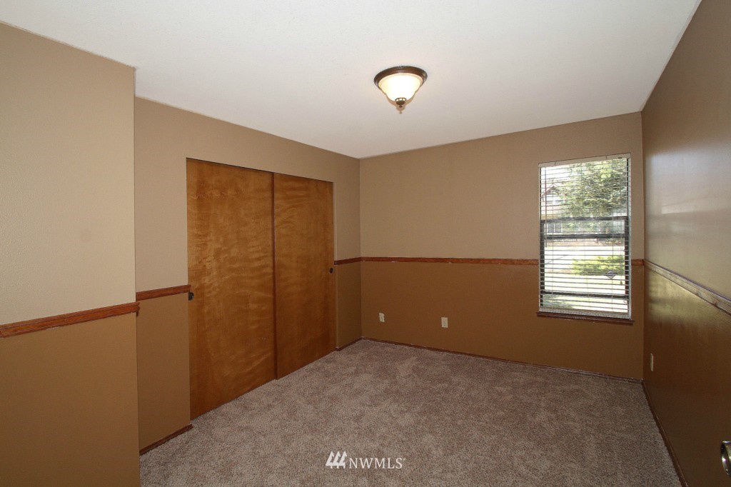 2207 Northeast 27th Street Renton, WA 98056 - Photo 10 of 15