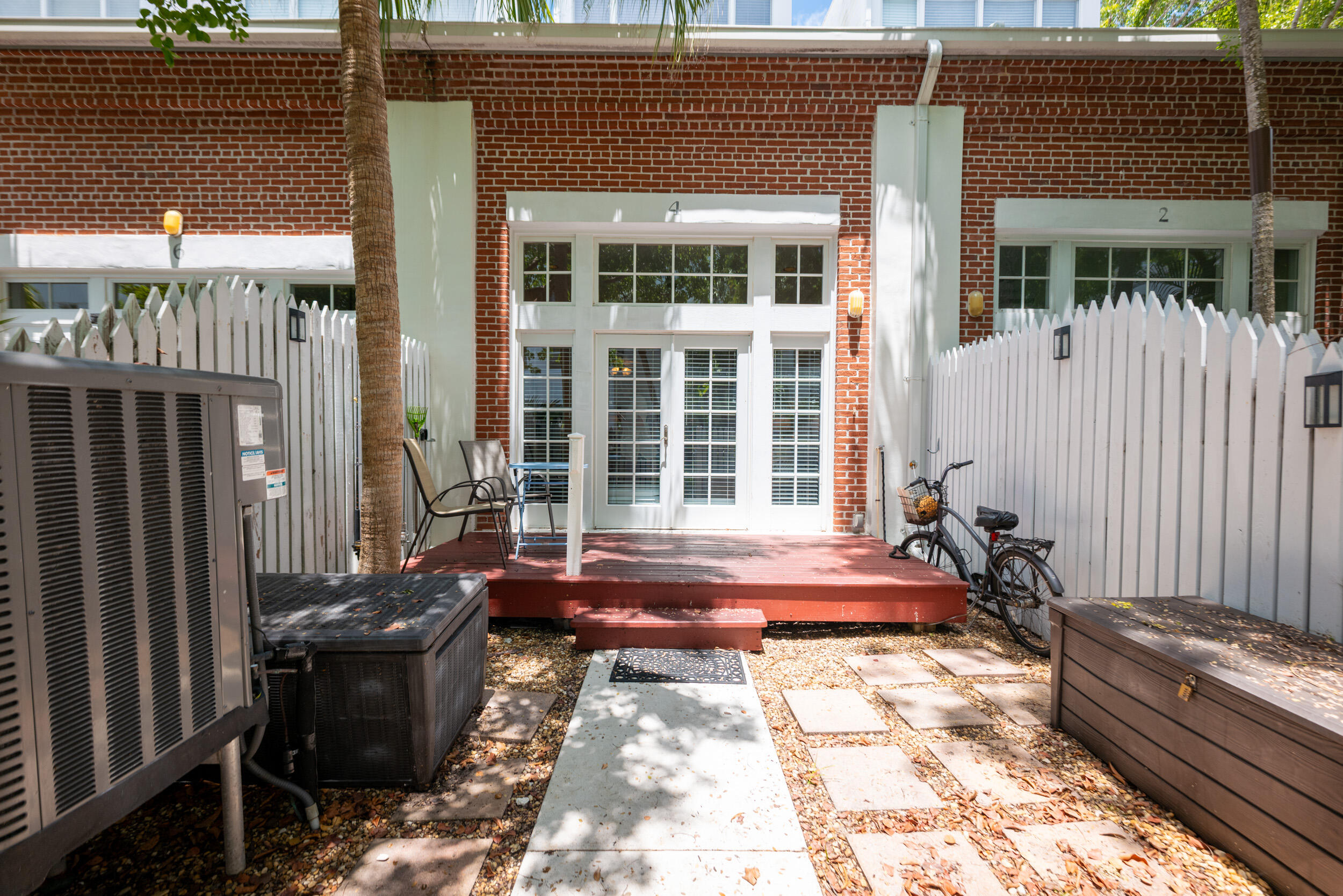 101 Front Street, Unit 4 Key West, FL 33040 - Photo 3 of 26 101 Front St. #4 - For Rent