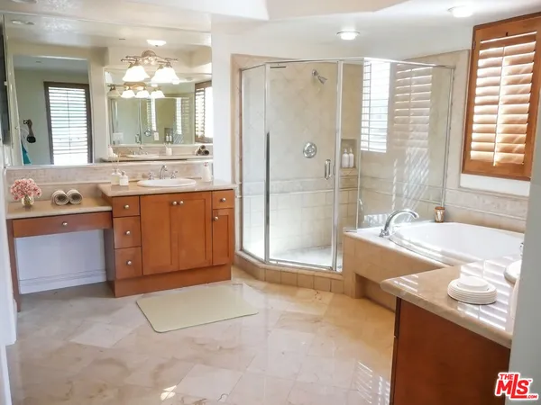 $6,750 | 5831 Seawalk Drive, Playa Vista, CA 90094