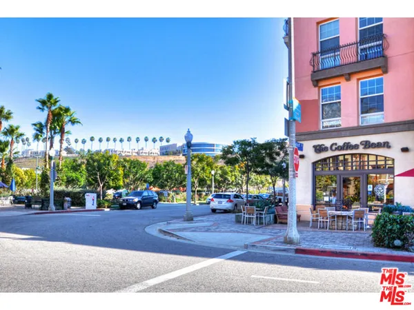 $6,750 | 5831 Seawalk Drive, Playa Vista, CA 90094