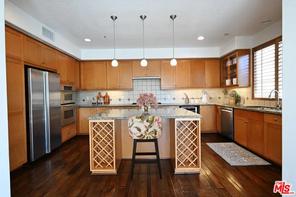 $6,750 | 5831 Seawalk Drive, Playa Vista, CA 90094