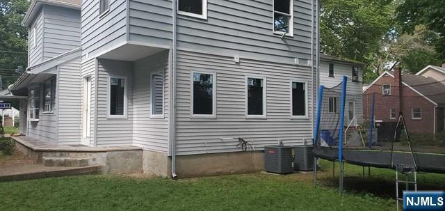 96 Columbus Drive Tenafly, NJ 07670 - Photo 2 of 11