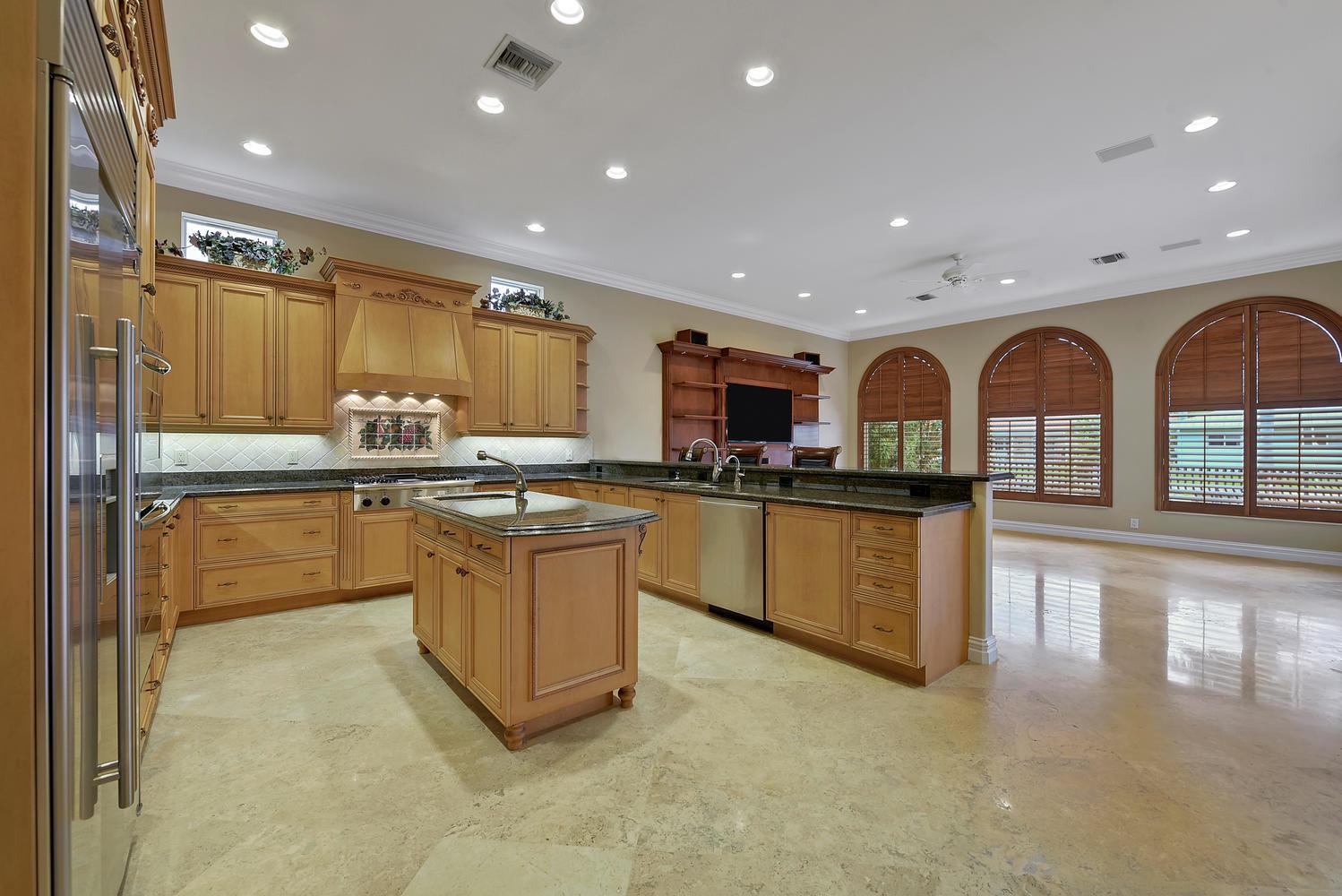 847 Coventry Street Boca Raton, FL 33487 - Photo 14 of 63 847 Coventry St Boca Raton FL-large-010-