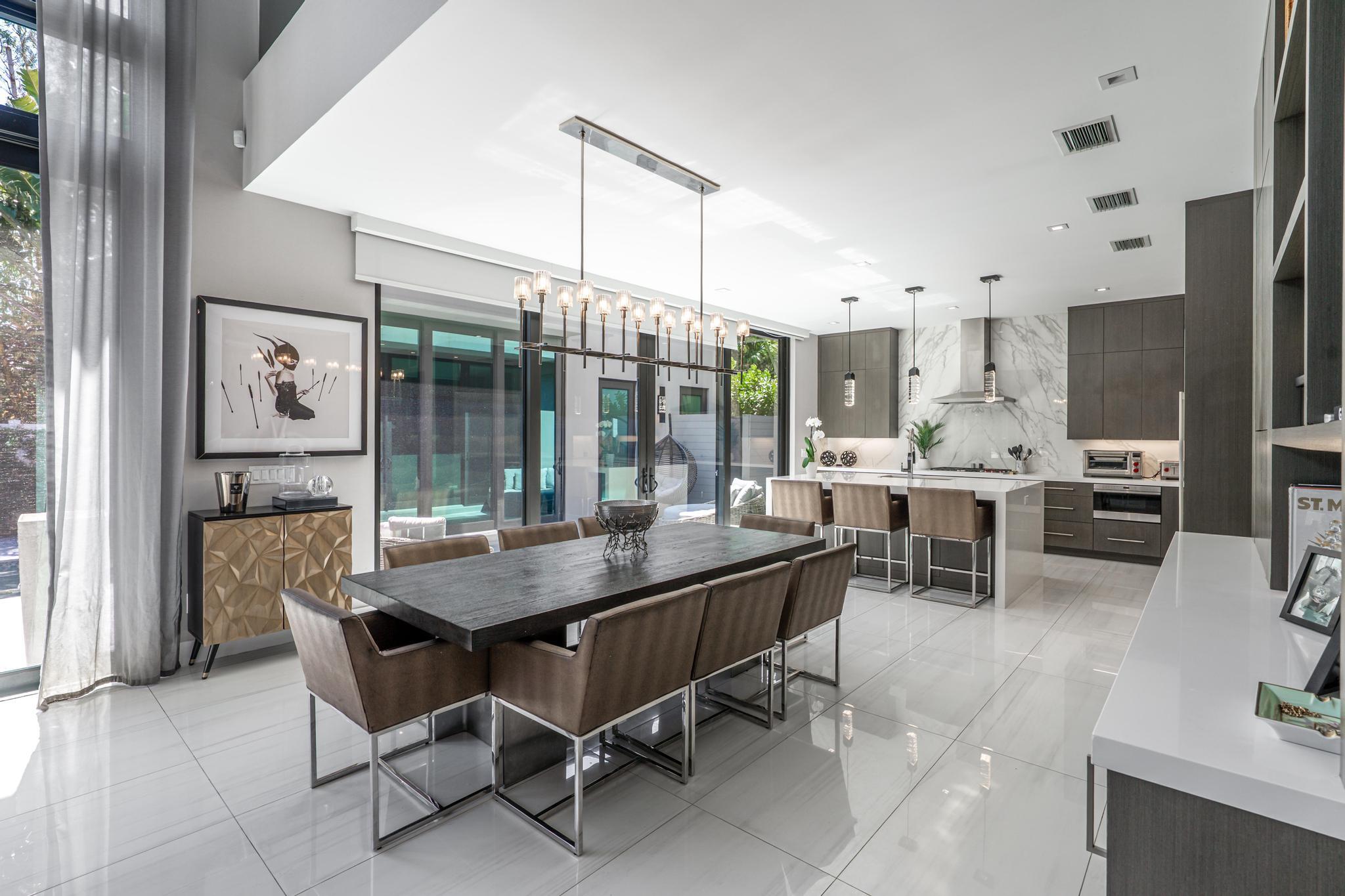 520 Northeast 4th Lane Boca Raton, FL 33432 - Photo 13 of 40 a view of a dining room and livingroom view