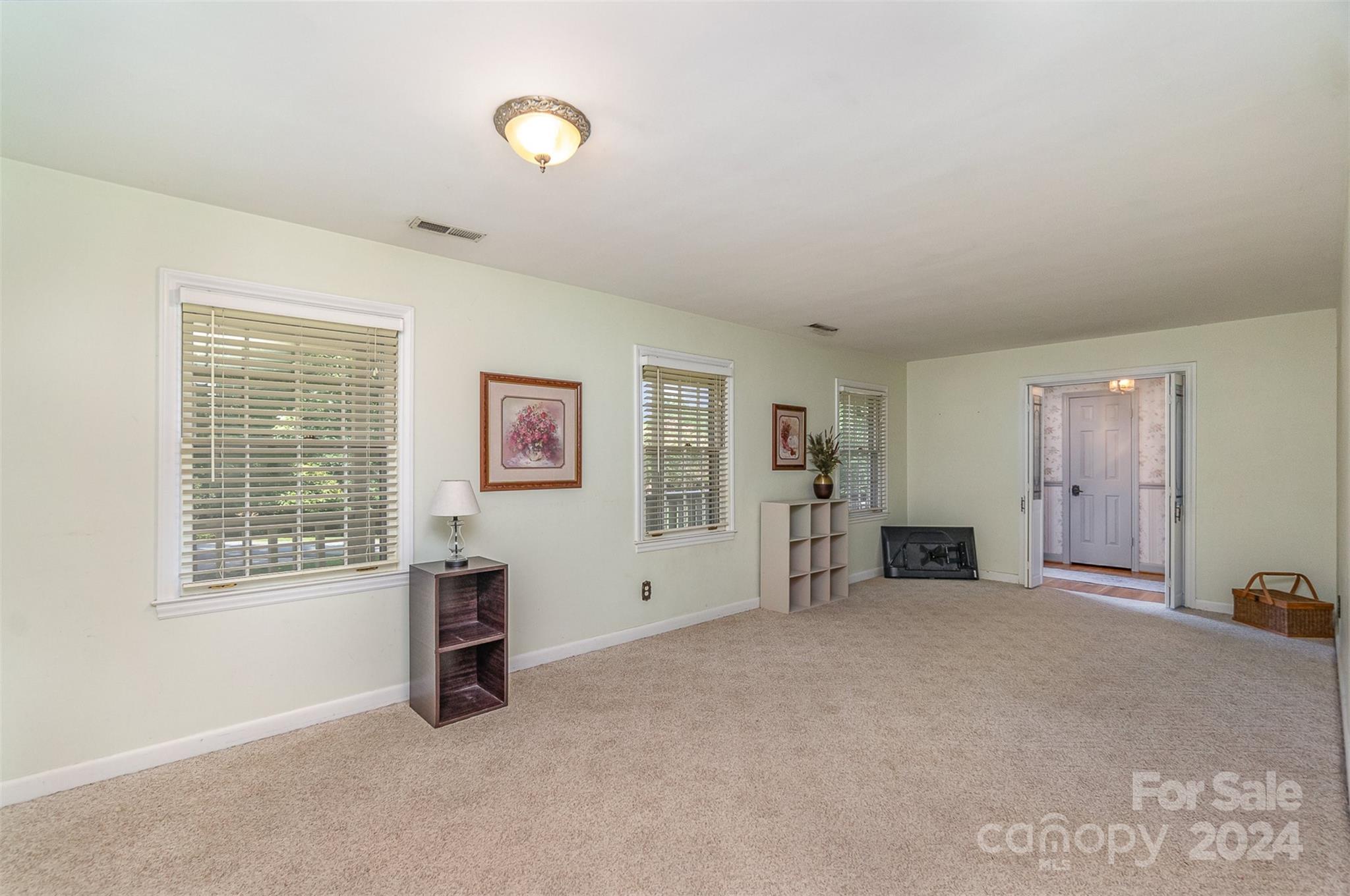 449 Kimmswick Road Charlotte, NC 28214 - Photo 12 of 26 Gallery Image 12