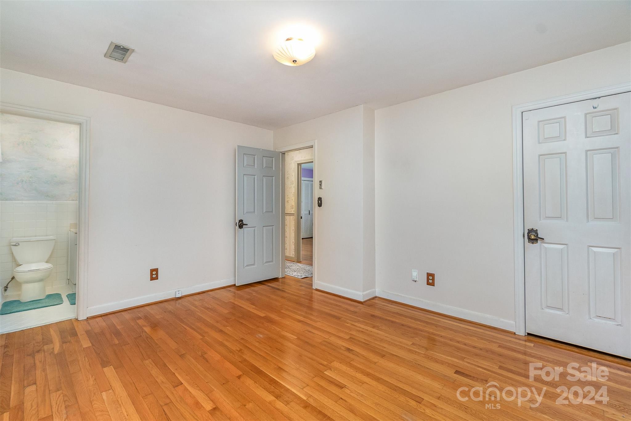 449 Kimmswick Road Charlotte, NC 28214 - Photo 14 of 26 Gallery Image 14