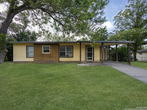 $1,300 | 142 Galaxy Drive, San Antonio, TX 78227