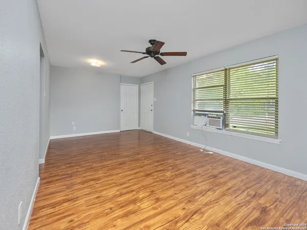 $1,300 | 142 Galaxy Drive, San Antonio, TX 78227
