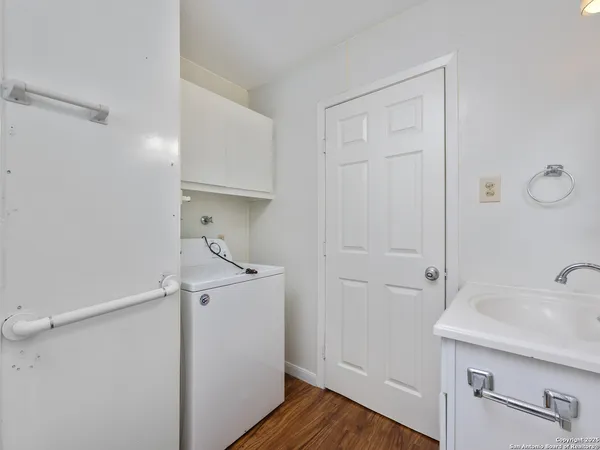 $1,300 | 142 Galaxy Drive, San Antonio, TX 78227
