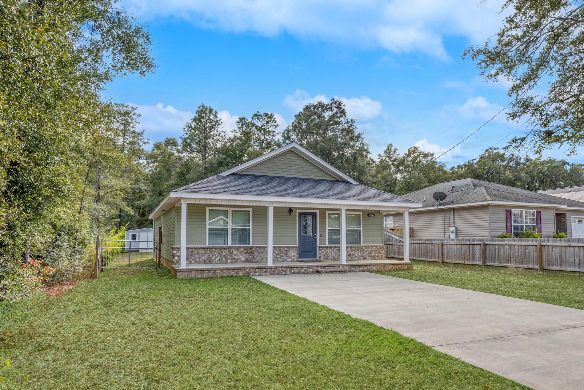 3197 Maple Street Crestview, FL 32539 - Photo 3 of 30 Gallery Image 3