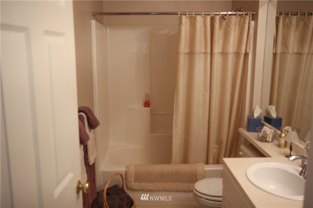 420 228th Street Southwest, Unit B203 Bothell, WA 98021 - Photo 4 of 14 Gallery Image 4
