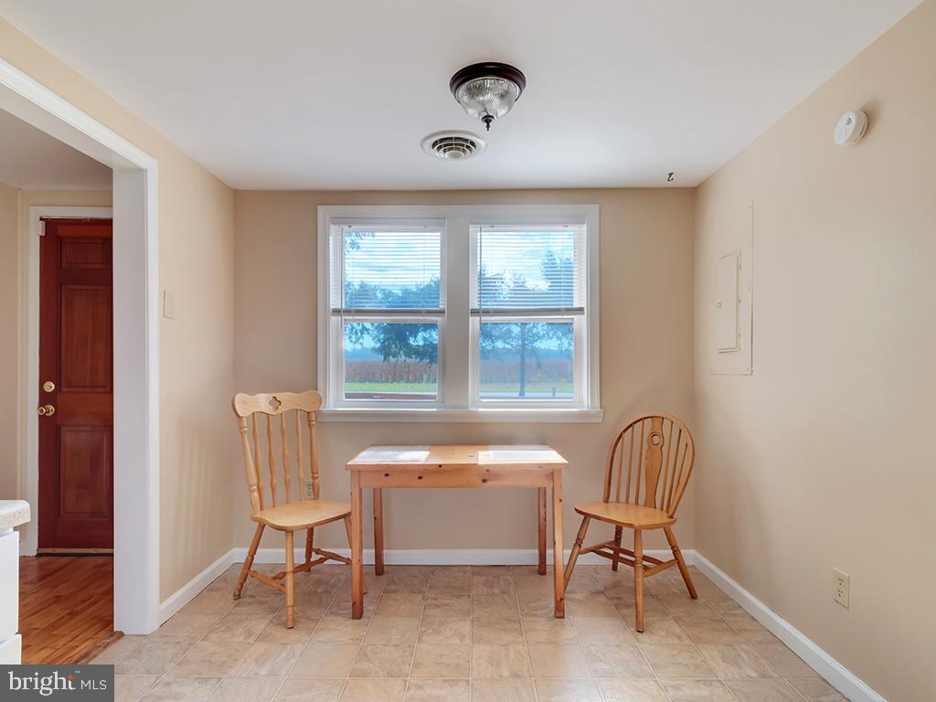 26571 Broadkill Road Milton, DE 19968 - Photo 11 of 23 Eat in kitchen