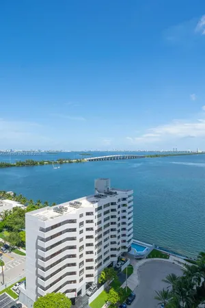 $4,200 | 480 Northeast 30th Street, Unit 1701, Miami, FL 33137