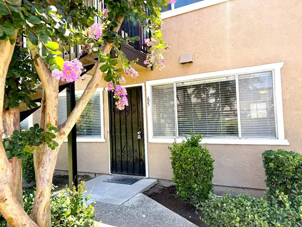$169,990 | 325 Standiford Avenue, Unit 65, Modesto, CA 95356