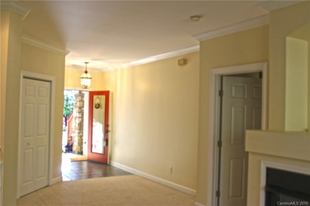 73 Ridgetop Circle, Unit 202 Brevard, NC 28712 - Photo 4 of 23 Gallery Image 4
