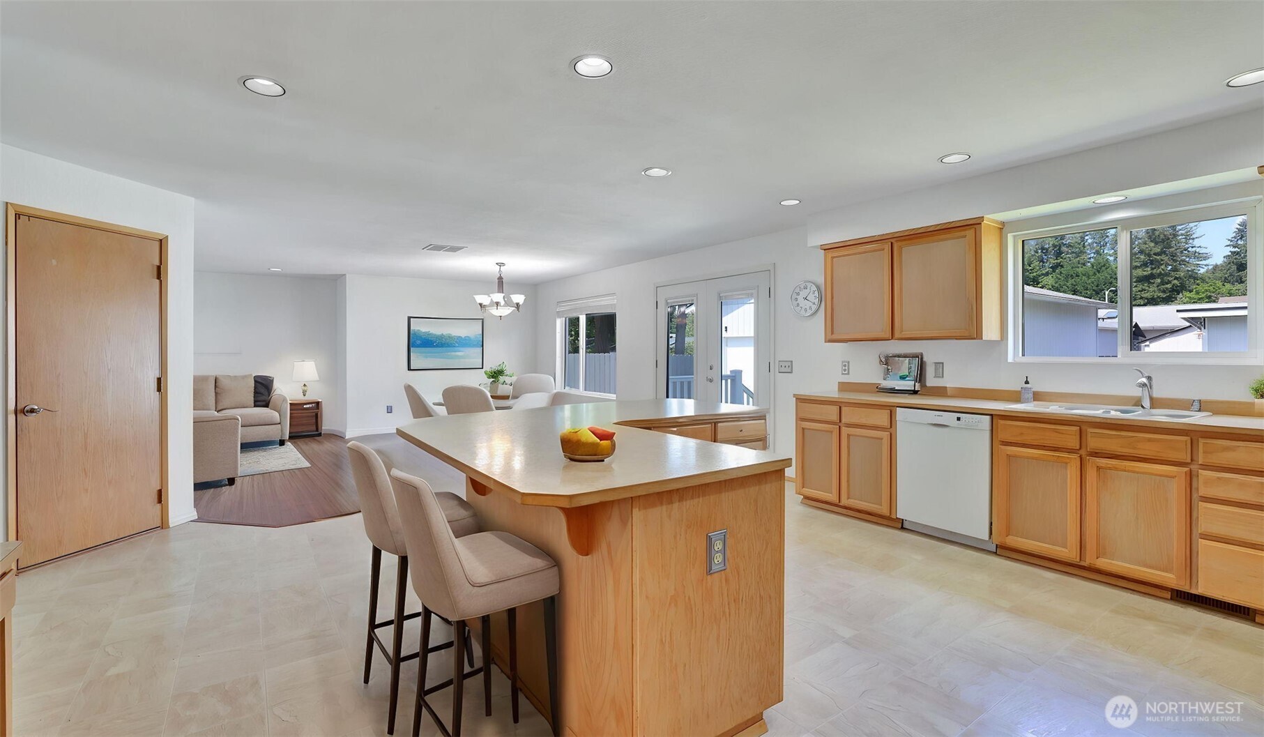 14628 Southeast 142nd Street Renton, WA 98059 - Photo 8 of 21