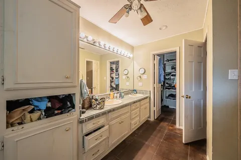$249,990 | 613 Overlook Drive North, Kerens, TX 75144