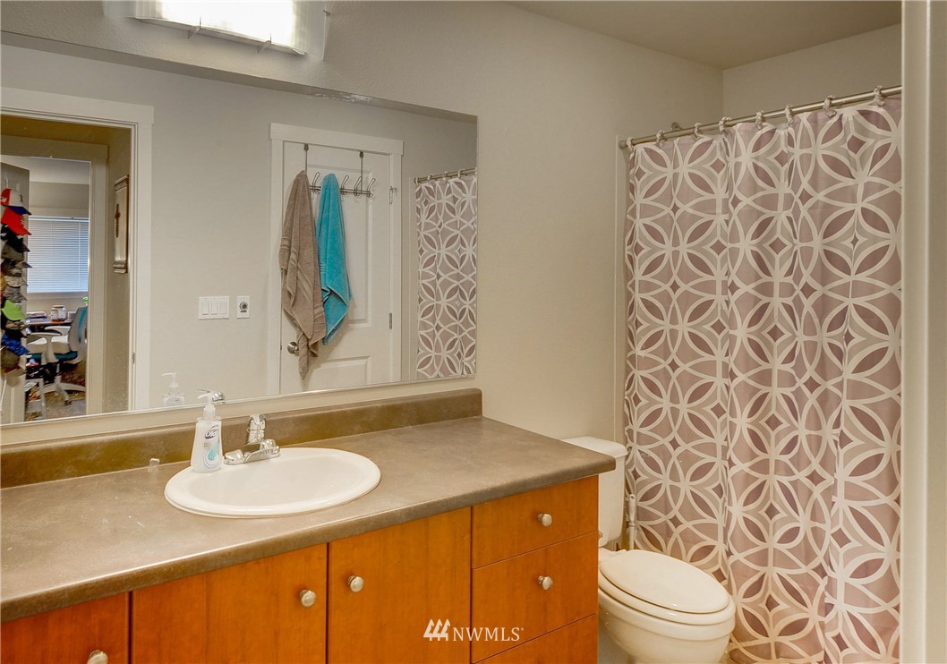 12404 East Gibson Road, Unit L102 Everett, WA 98204 - Photo 13 of 14 Gallery Image 13