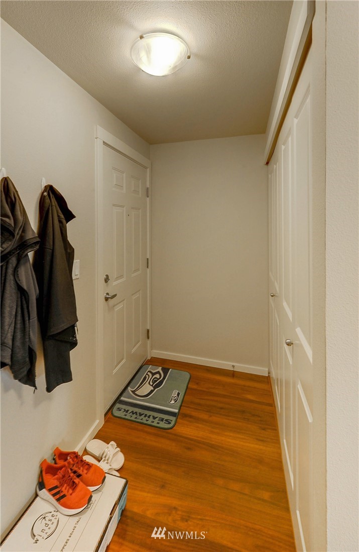 12404 East Gibson Road, Unit L102 Everett, WA 98204 - Photo 3 of 14 Gallery Image 3