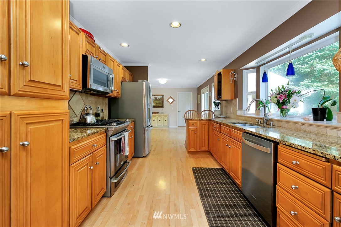 9235 Phillips Road Southeast Port Orchard, WA 98367 - Photo 11 of 40 Gallery Image 11