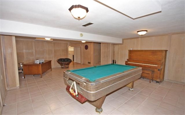 9318 North Pine Tree Road Peoria, IL 61615 - Photo 12 of 15 Gallery Image 12