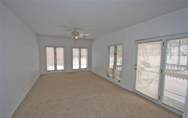 9318 North Pine Tree Road Peoria, IL 61615 - Photo 8 of 15 Gallery Image 8
