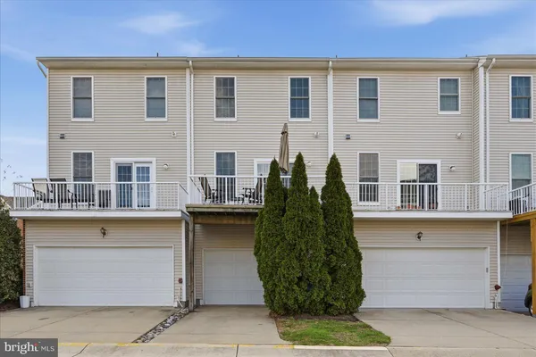 $500,000 | 42798 Sykes Terrace, Chantilly, VA 20152