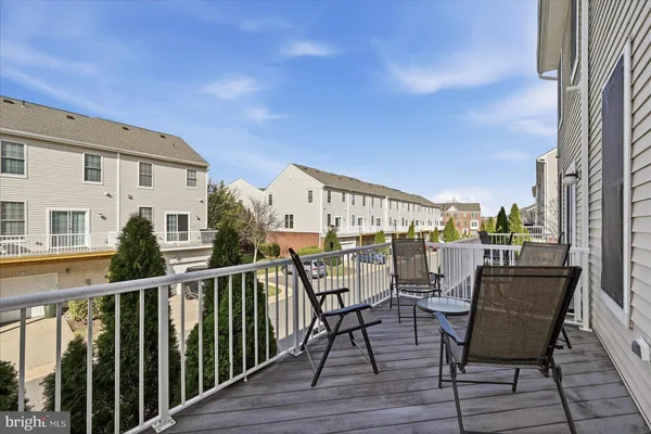 $500,000 | 42798 Sykes Terrace, Chantilly, VA 20152