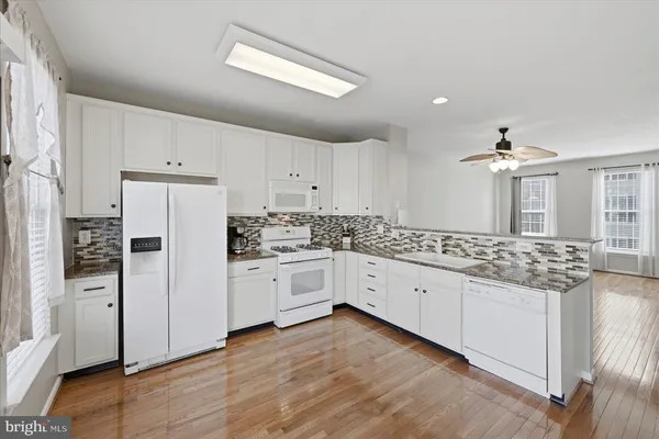 $500,000 | 42798 Sykes Terrace, Chantilly, VA 20152