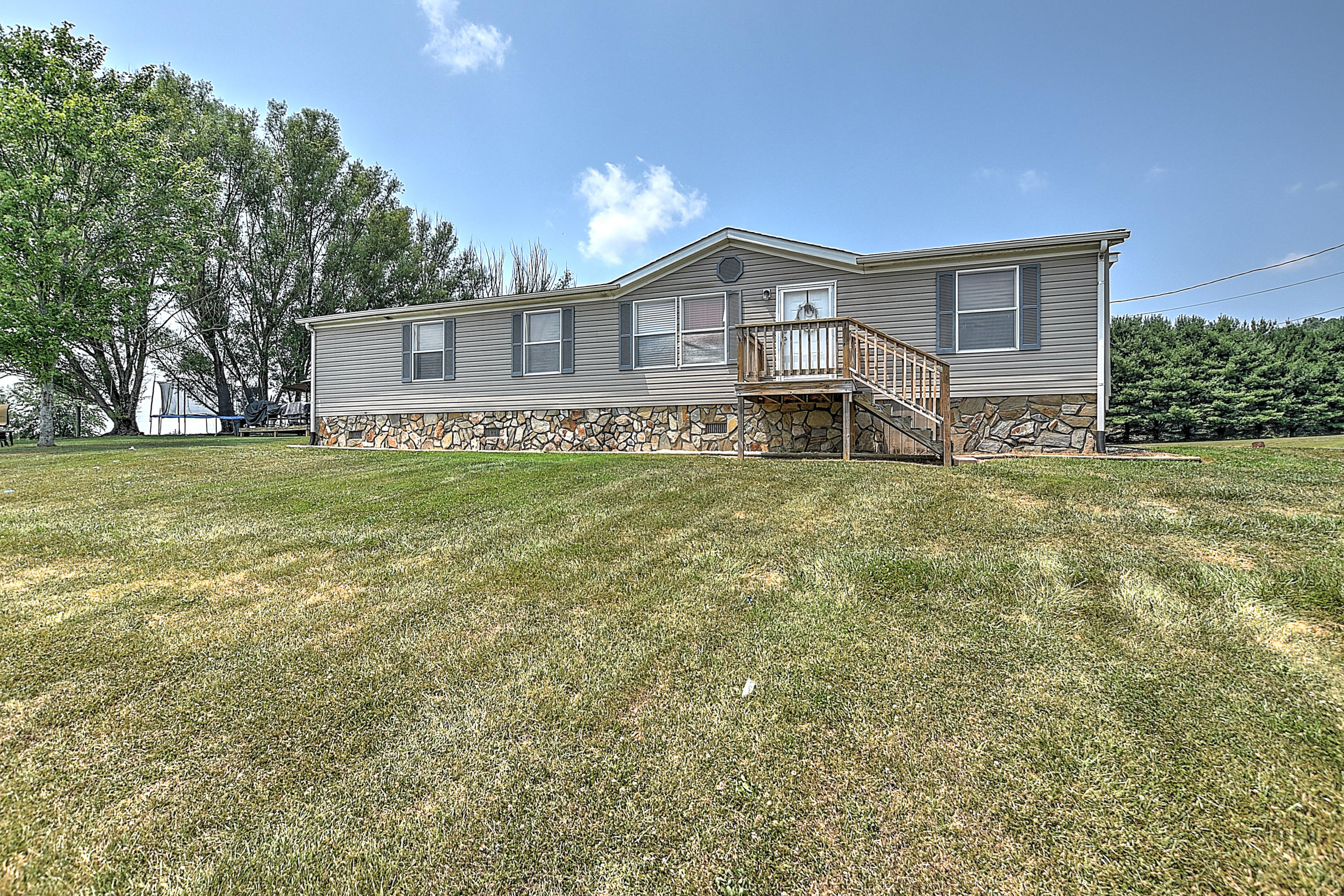 21112 Delmar Road Damascus, VA 24236 - Photo 1 of 39 21112 Delmar Rd